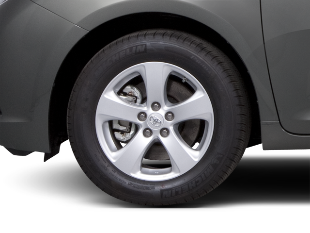2012 Toyota Sienna LE V6 8 Passenger