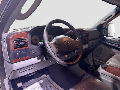 2006 Ford Super Duty F-350 DRW XL