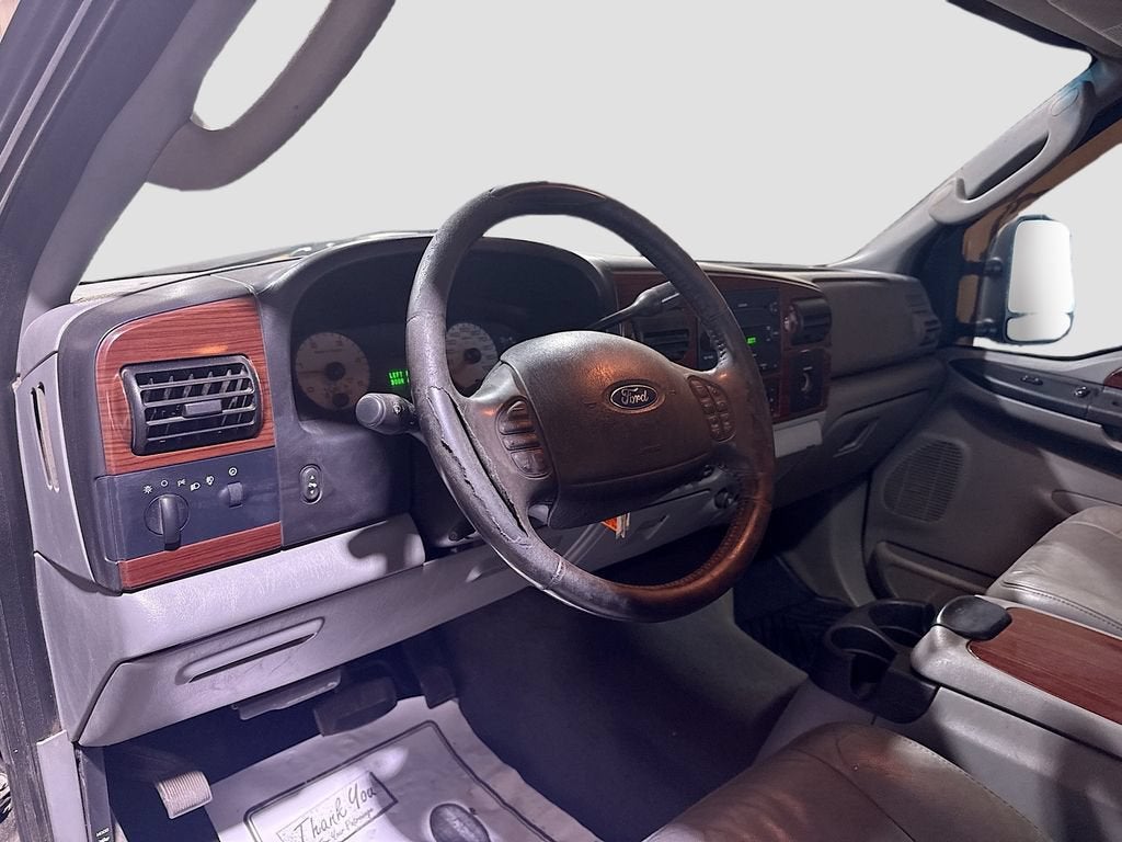2006 Ford Super Duty F-350 DRW XL