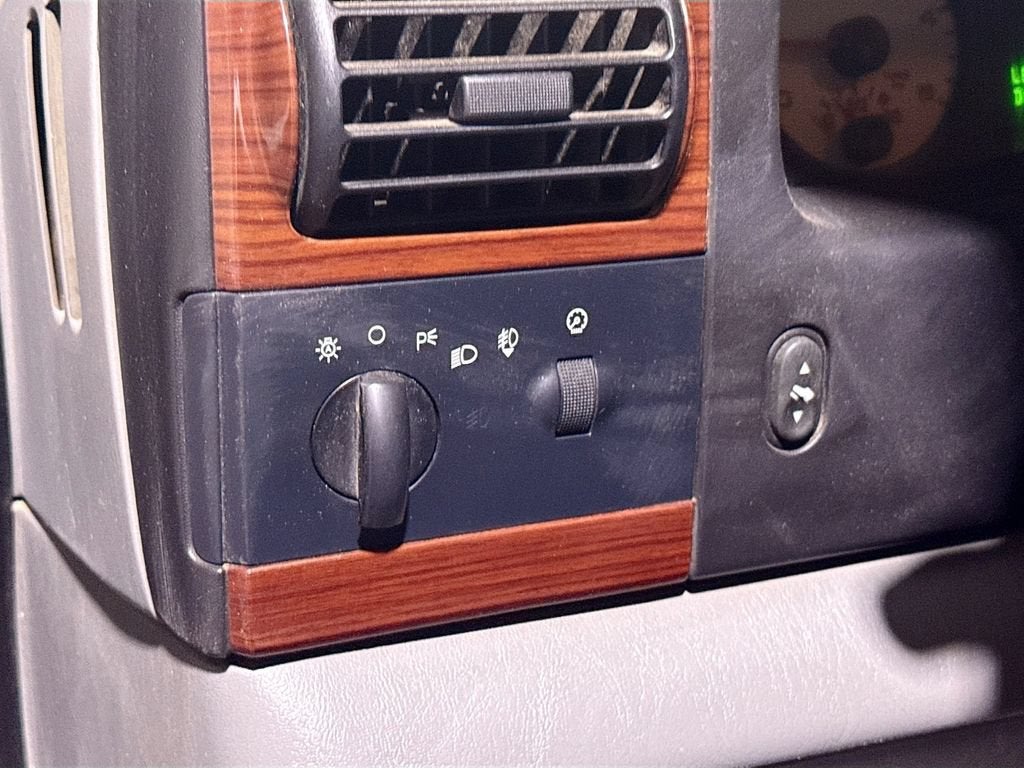 2006 Ford Super Duty F-350 DRW XL