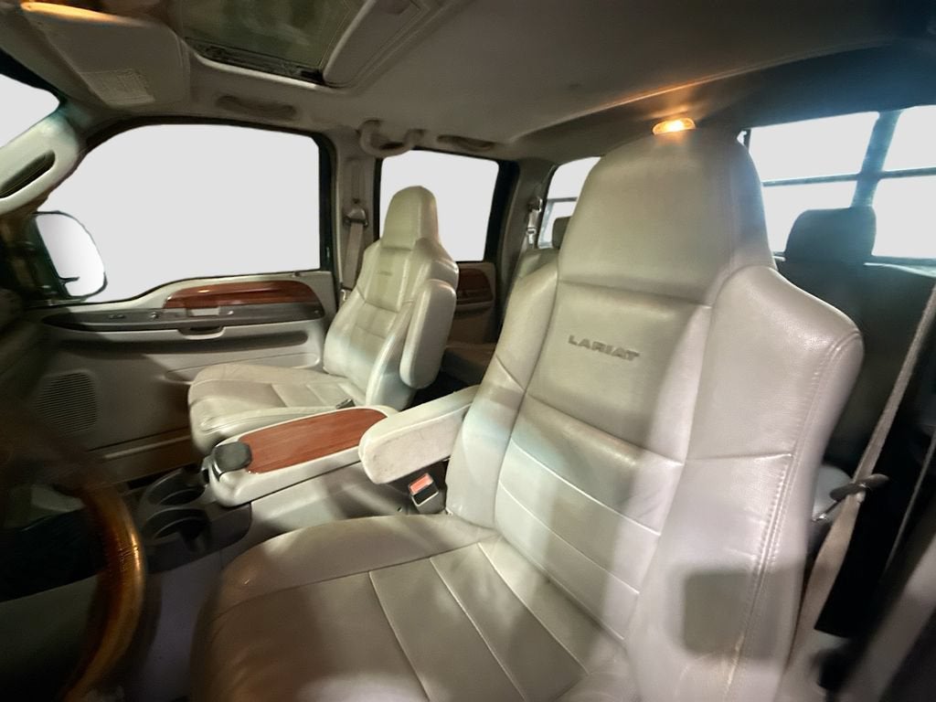 2006 Ford Super Duty F-350 DRW XL