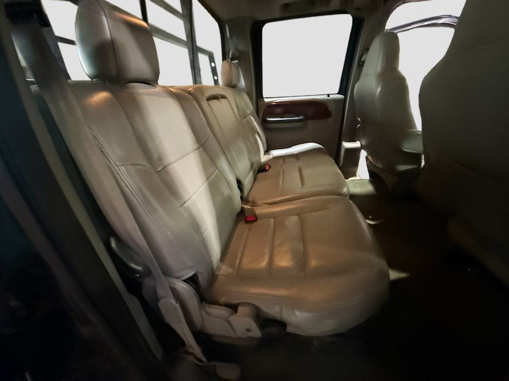2006 Ford Super Duty F-350 DRW XL