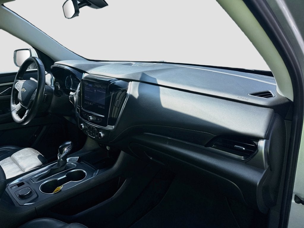 2021 Chevrolet Traverse LT Leather