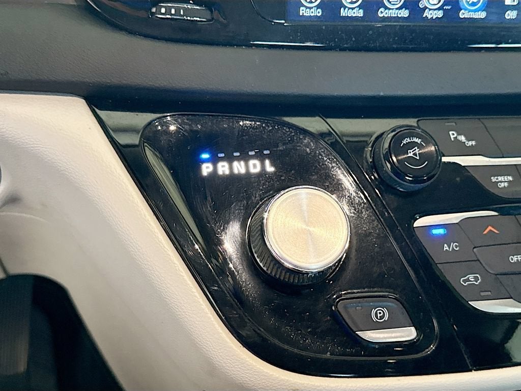 2017 Chrysler Pacifica Touring-L Plus