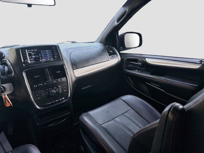 2016 Dodge Grand Caravan R/T