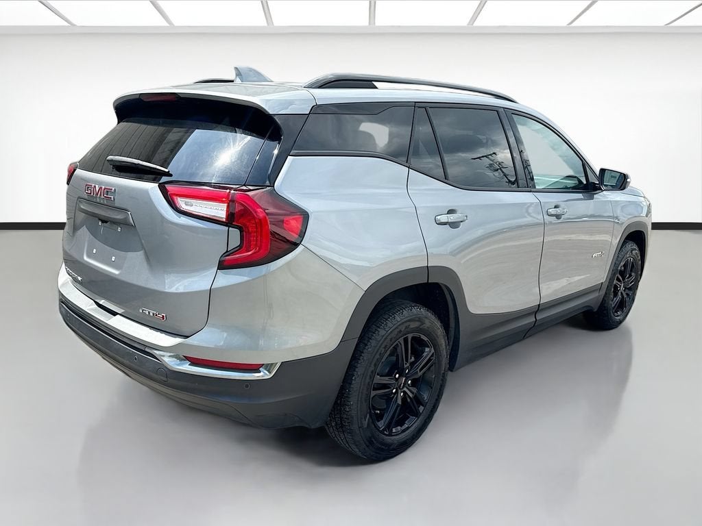 2024 GMC Terrain AT4