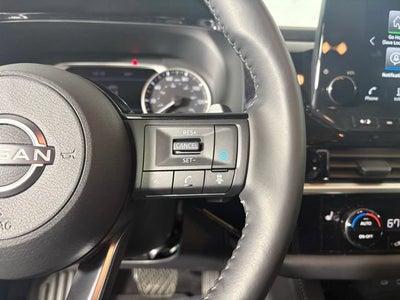 2025 Nissan Pathfinder SL 4WD