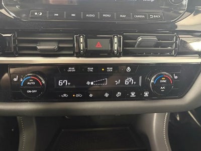 2025 Nissan Pathfinder SL 4WD