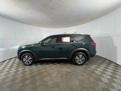 2025 Nissan Pathfinder SL 4WD