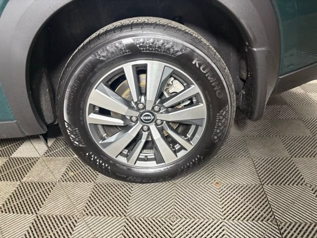 2025 Nissan Pathfinder SL 4WD