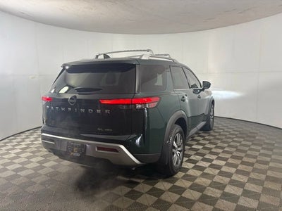 2025 Nissan Pathfinder SL 4WD