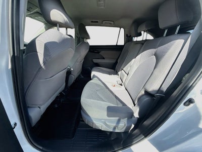 2023 Toyota Highlander LE