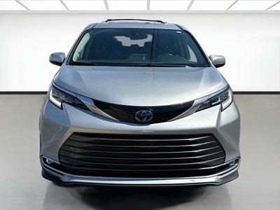 2023 Toyota Sienna Limited