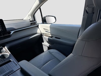 2023 Toyota Sienna Limited