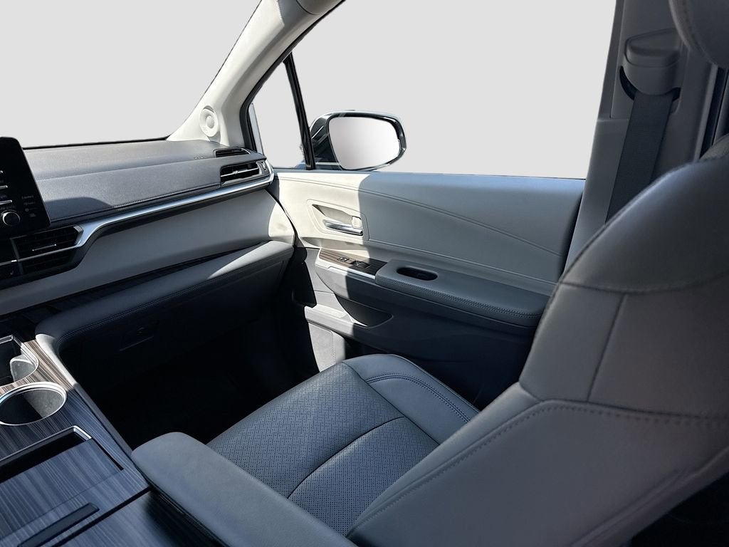 2023 Toyota Sienna Limited