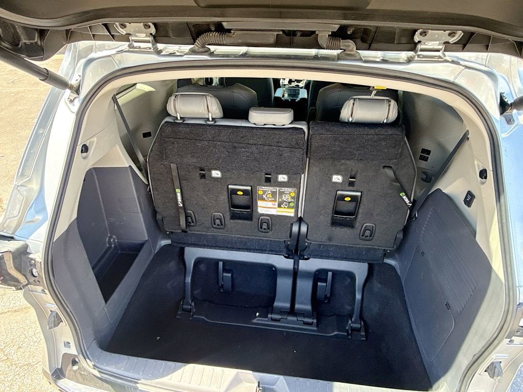 2023 Toyota Sienna Limited