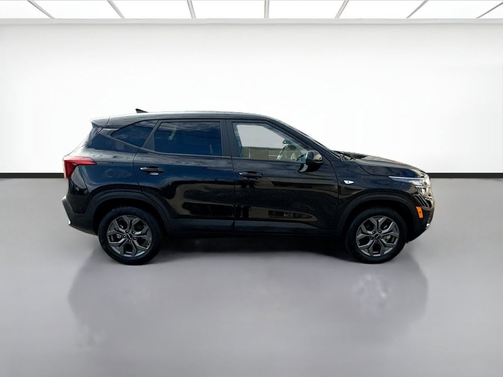 2025 Kia Seltos LX