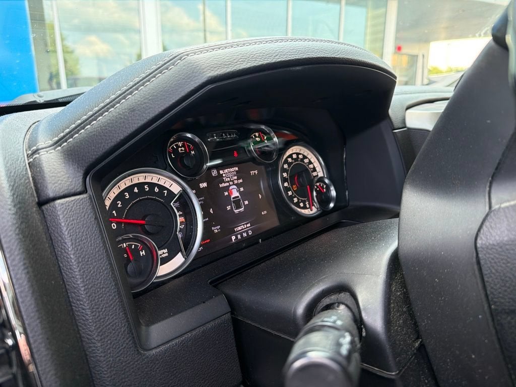 2017 RAM 1500 Night Crew Cab 4x4 5'7" Box