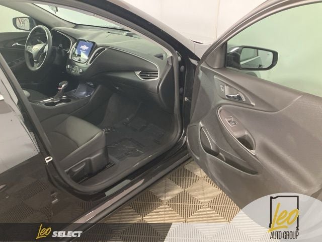 2025 Chevrolet Malibu FWD RS