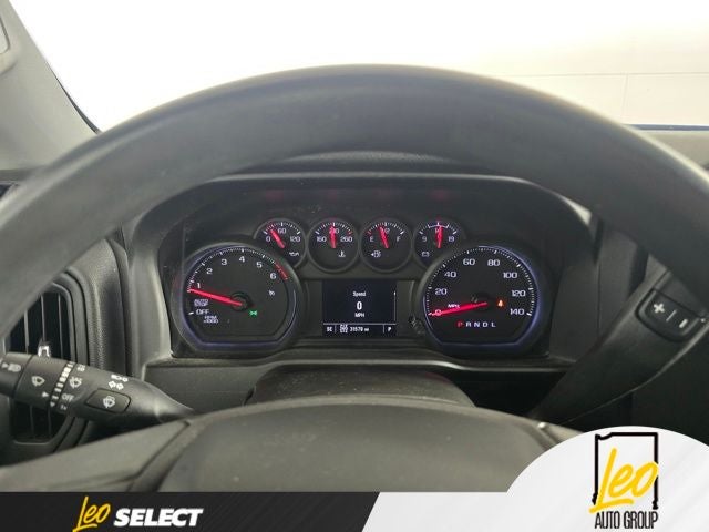 2023 Chevrolet Silverado 1500 4WD Crew Cab Standard Bed Custom