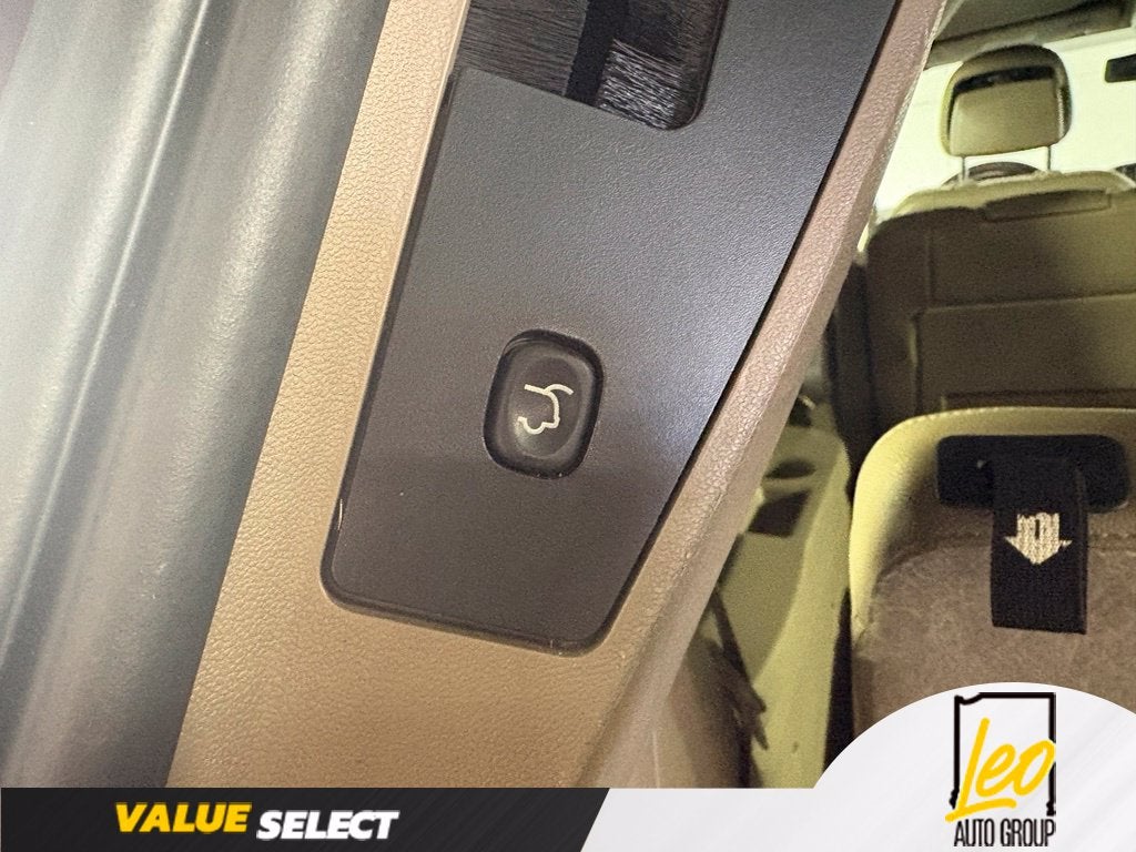 2014 Chrysler Town & Country Touring-L