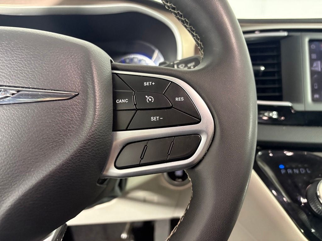 2022 Chrysler Voyager LX