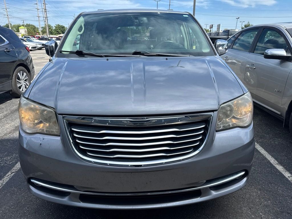 2013 Chrysler Town & Country Touring-L