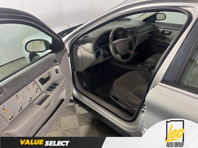 2007 Ford Taurus SE