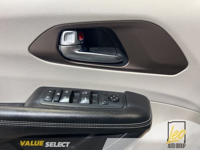 2021 Chrysler Voyager LXI