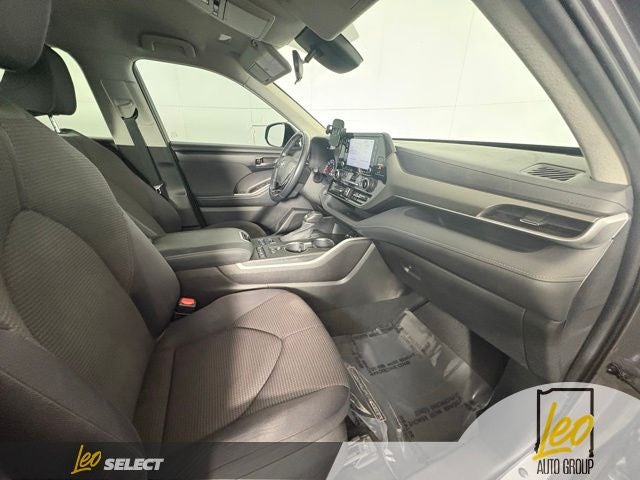 2021 Toyota Highlander LE