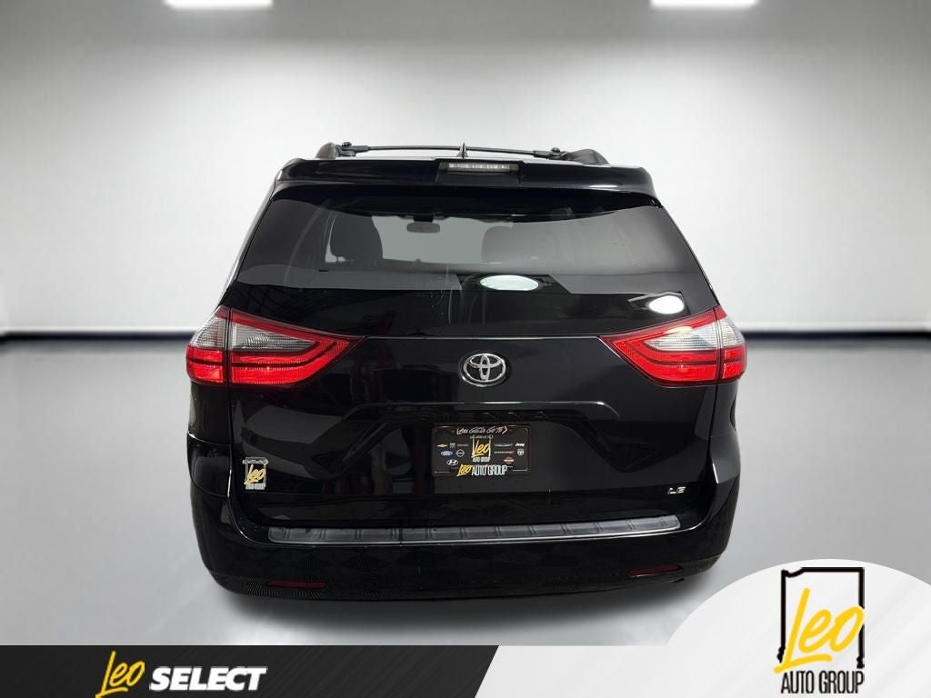 2020 Toyota Sienna LE 8 Passenger