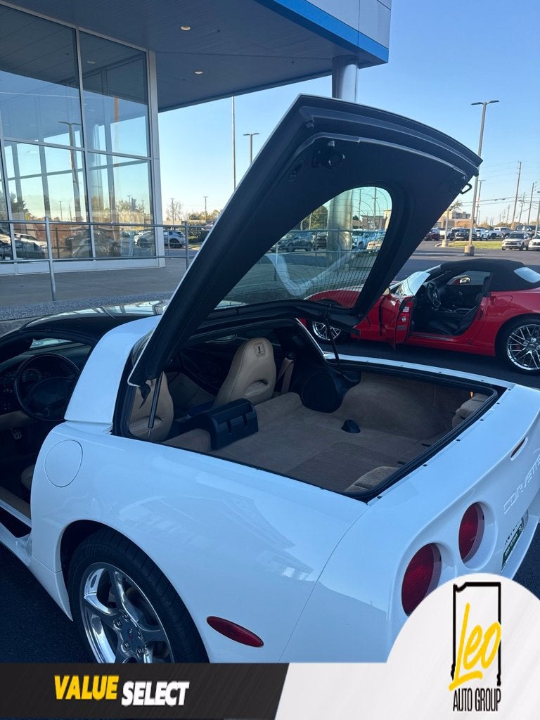 2004 Chevrolet Corvette 2dr Cpe