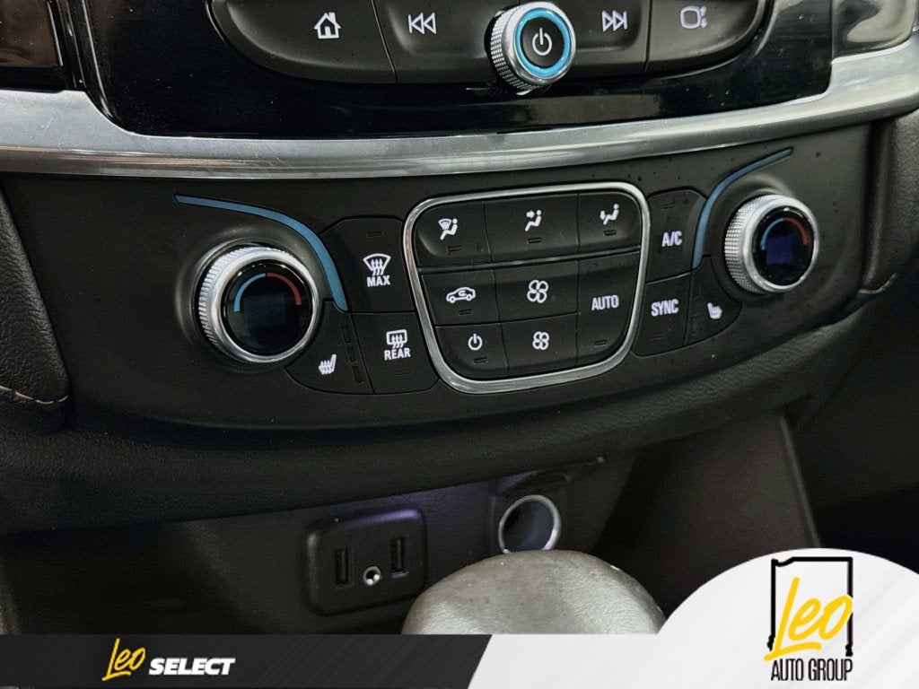 2022 Chevrolet Traverse LT Leather