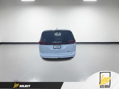 2022 Chrysler Pacifica Hybrid Touring L