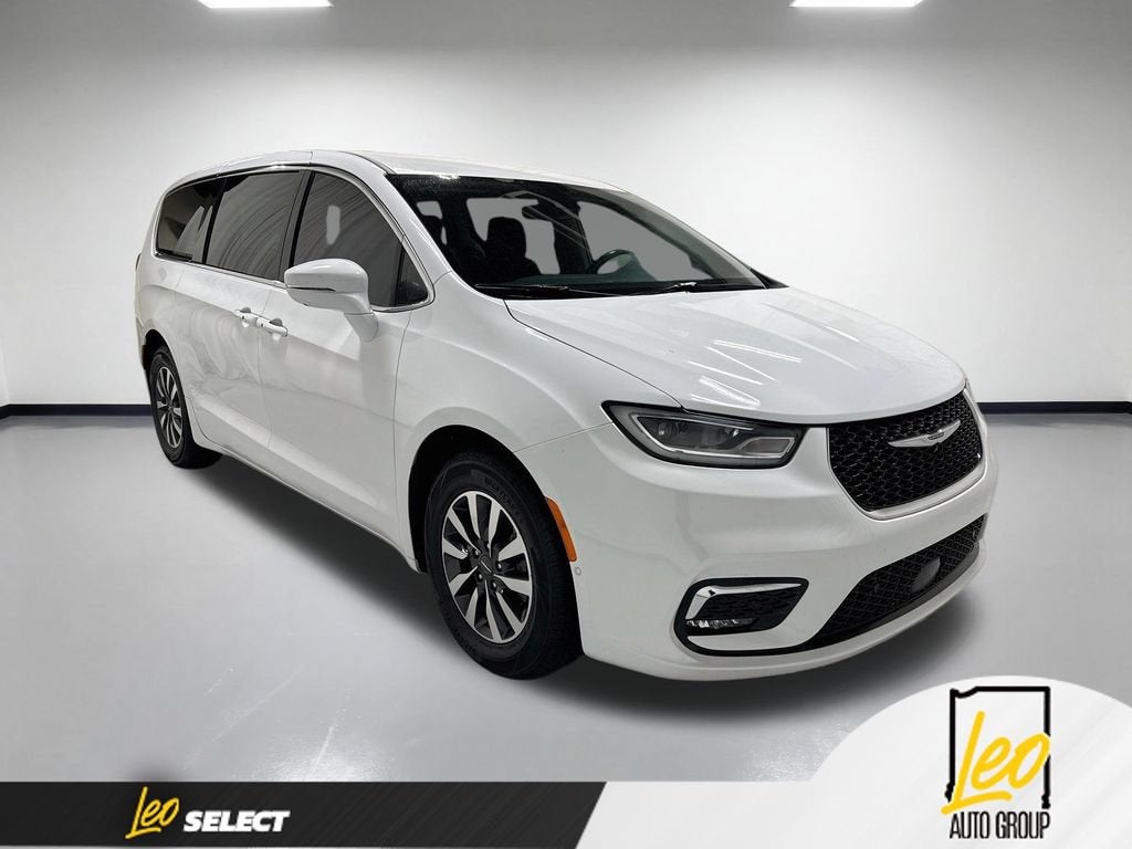 2022 Chrysler Pacifica Hybrid Touring L