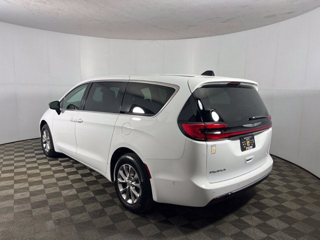 2024 Chrysler Pacifica Touring L AWD