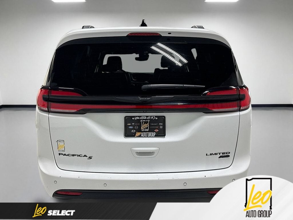 2023 Chrysler Pacifica Limited AWD