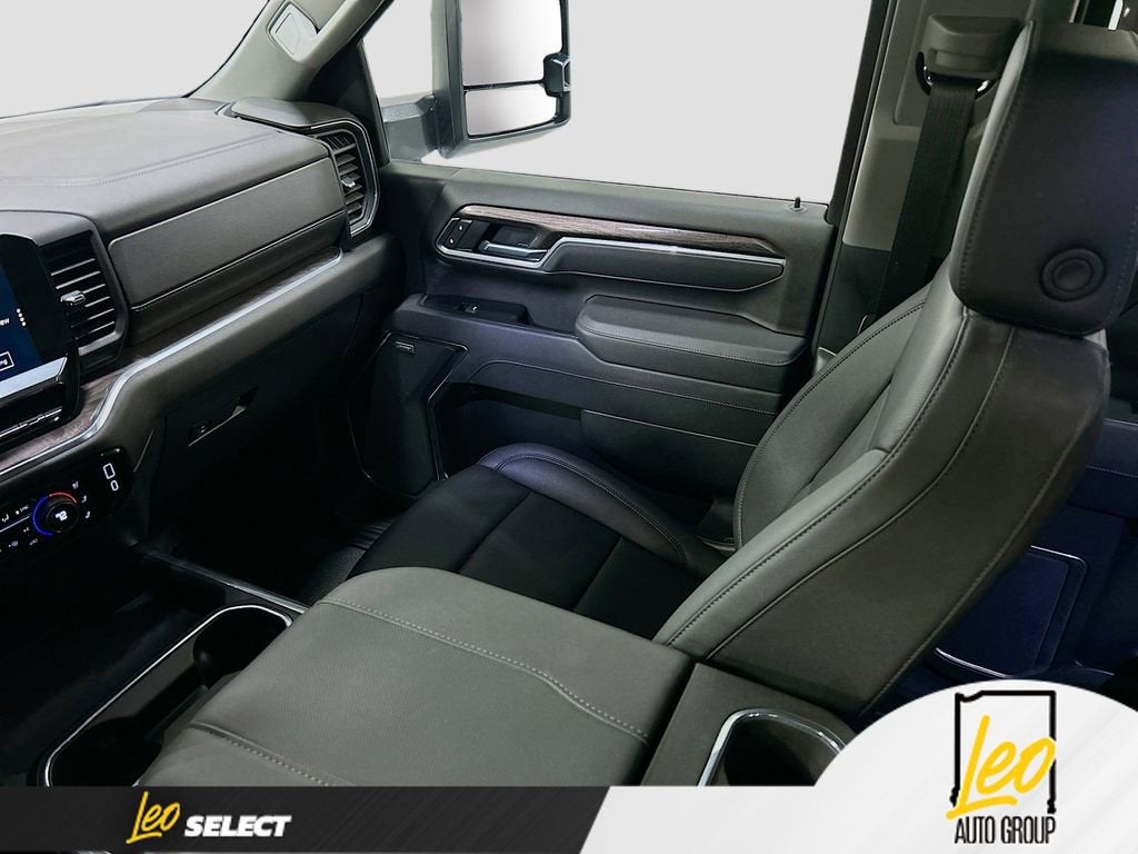 2025 Chevrolet Silverado 3500 HD LTZ