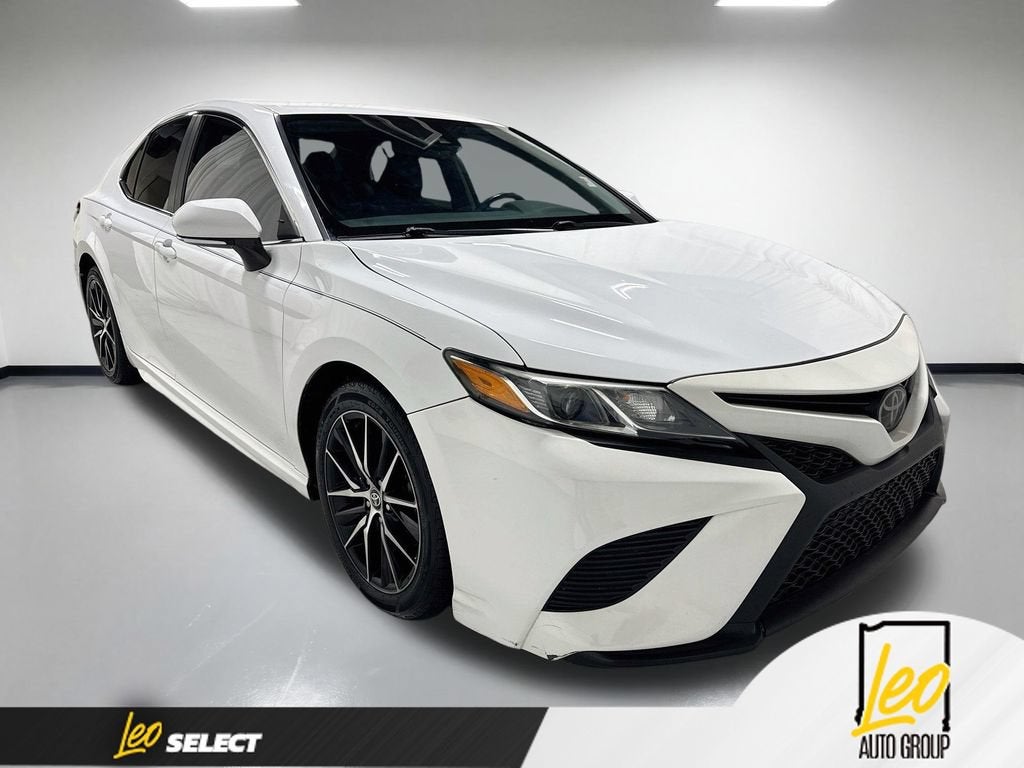 2020 Toyota Camry SE