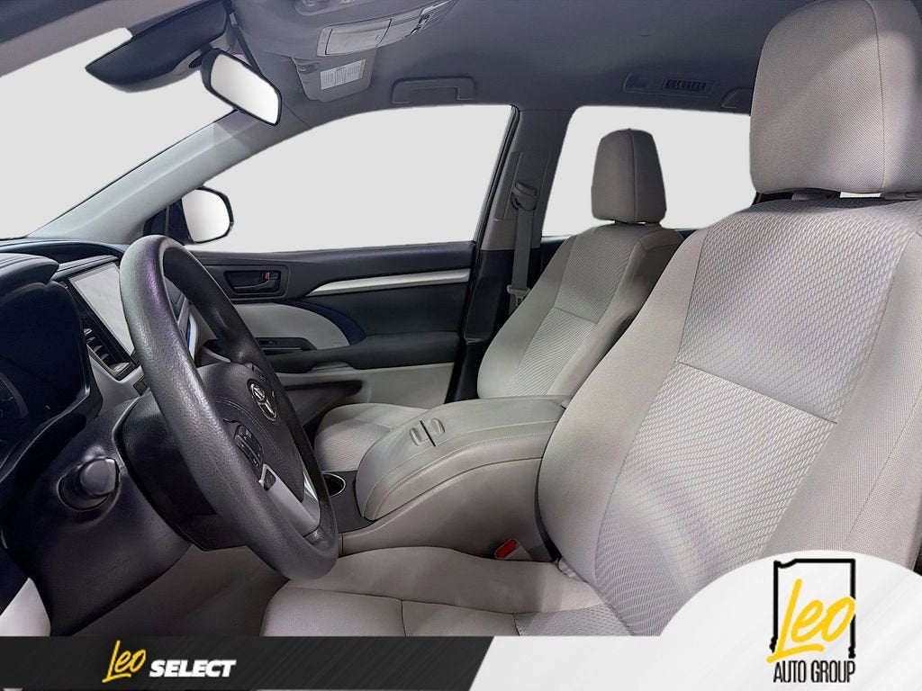 2019 Toyota Highlander LE