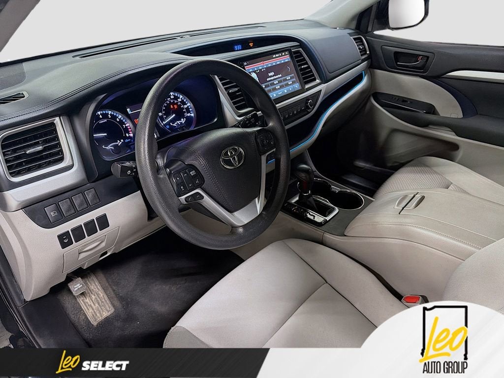 2019 Toyota Highlander LE