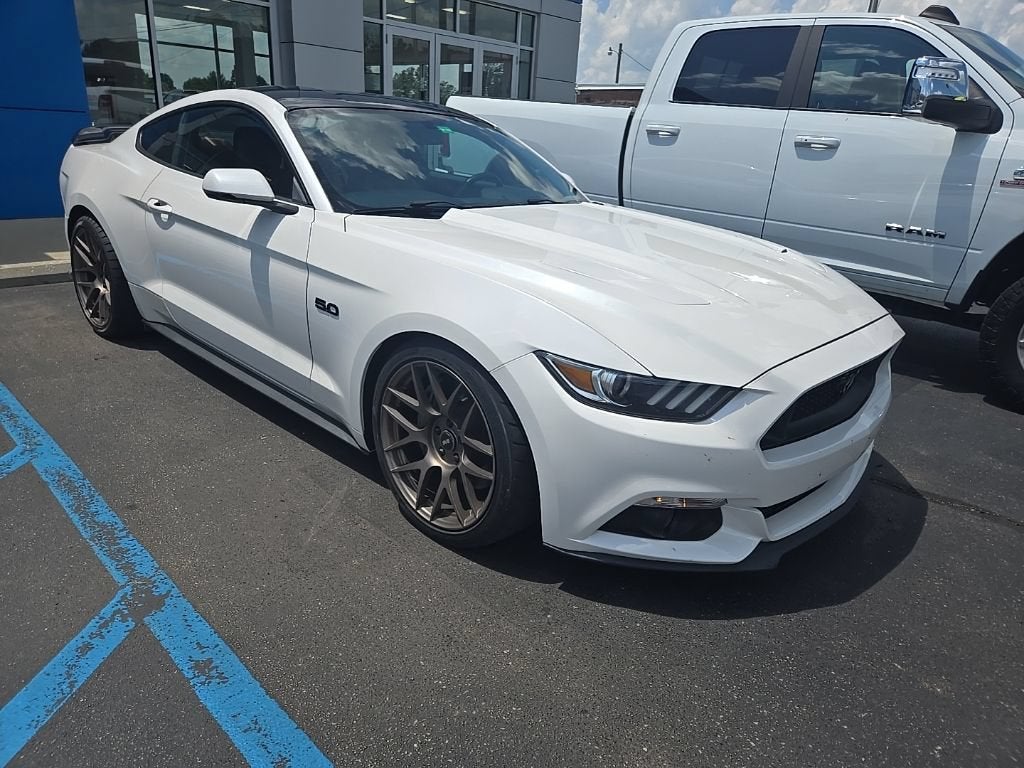 2017 Ford Mustang GT Coupe Premium's photo