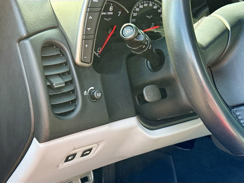 2005 Chevrolet Corvette Base