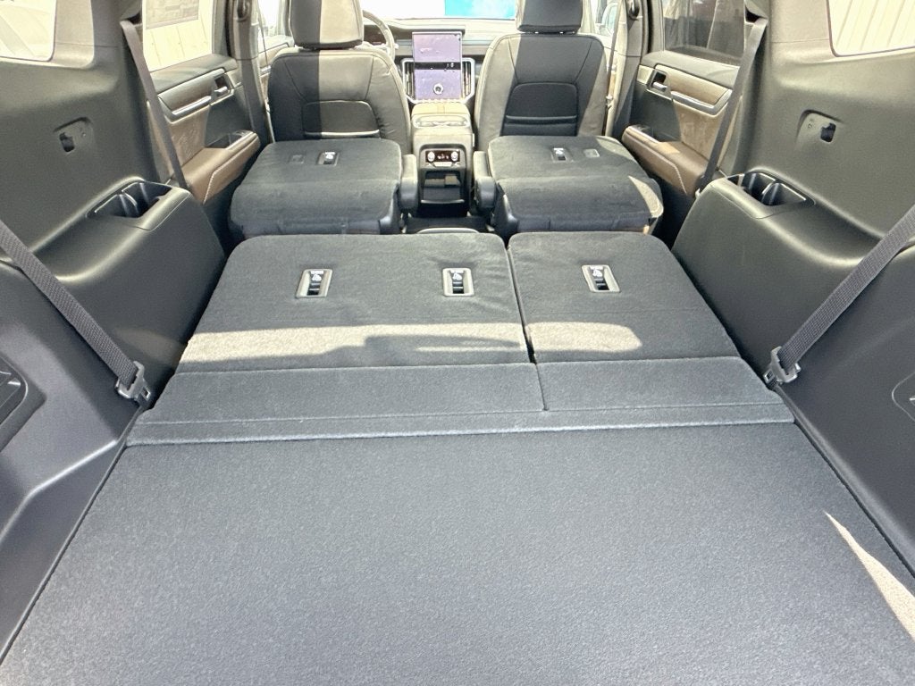 2027 GMC Acadia Denali Ultimate