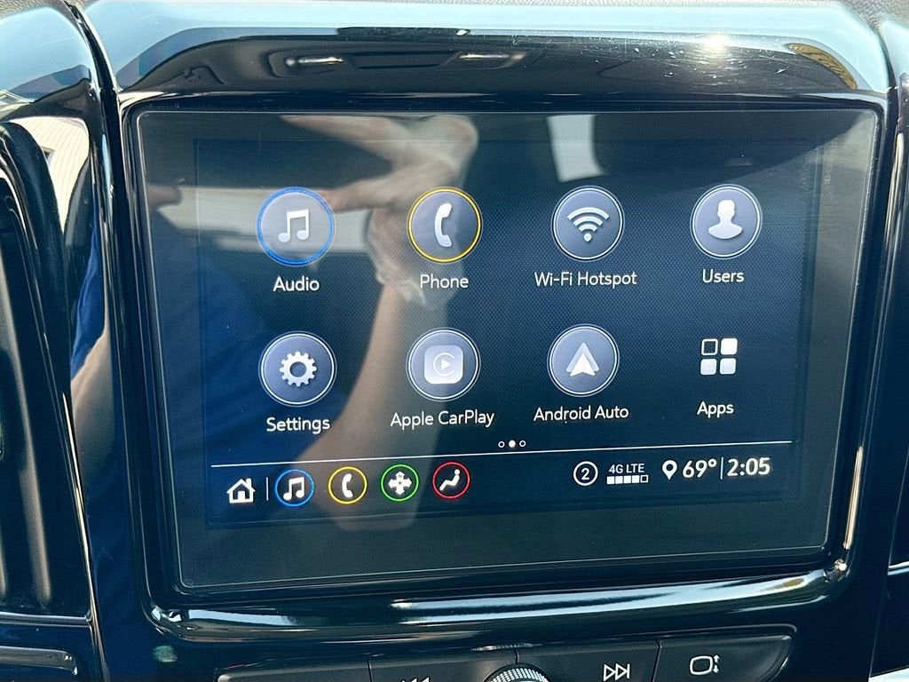 2021 Chevrolet Traverse LT Cloth