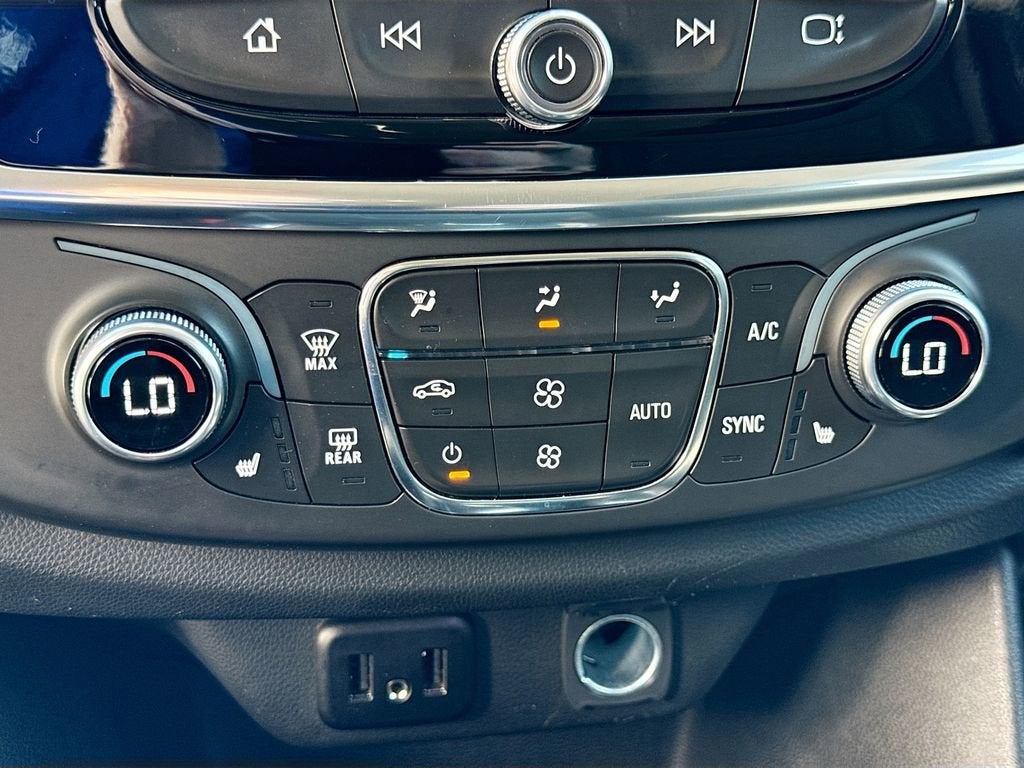 2021 Chevrolet Traverse LT Cloth