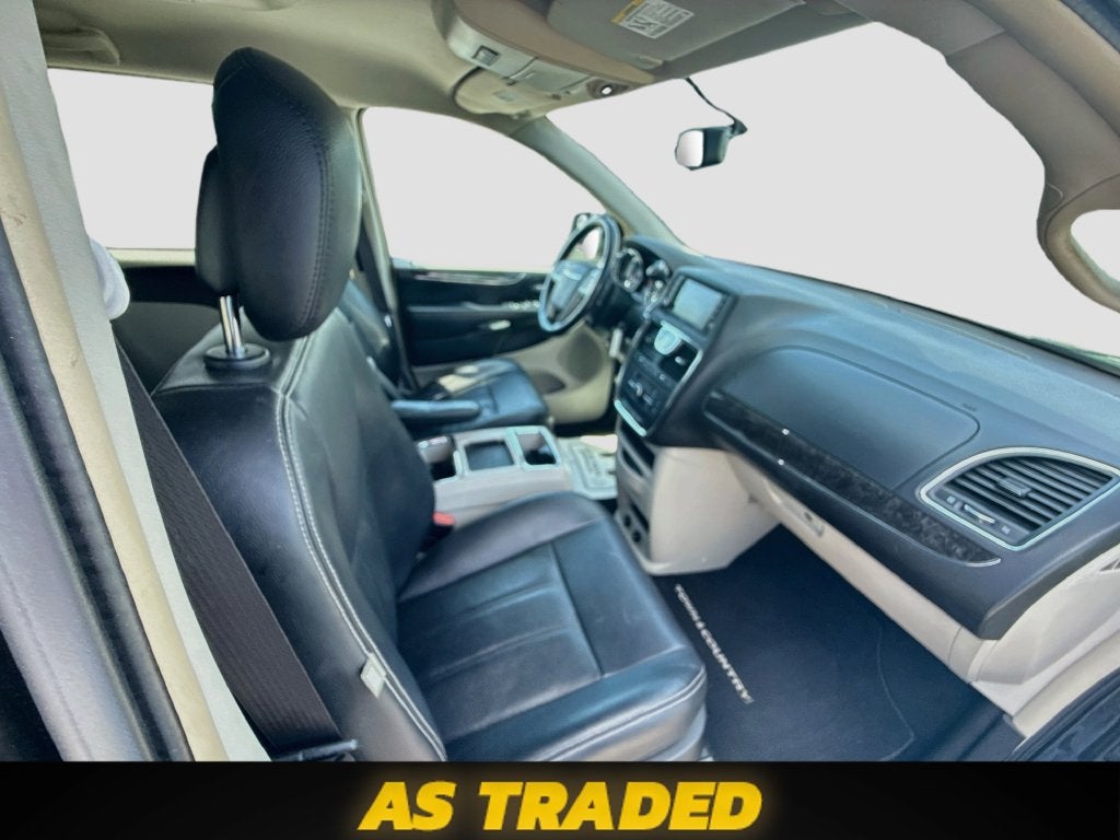 2015 Chrysler Town & Country Touring