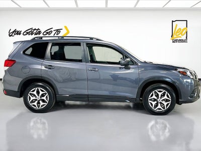 2023 Subaru Forester Premium