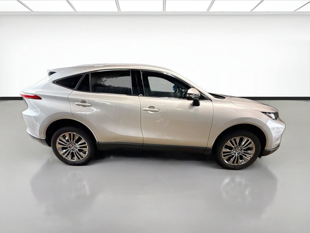2023 Toyota Venza LE